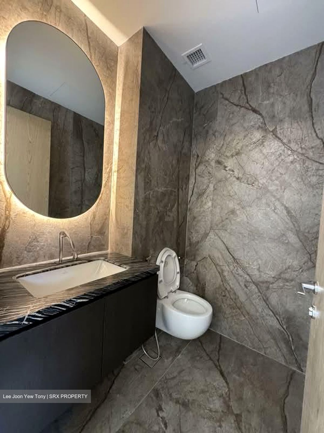 Shrewsbury Road (D11), Terrace #574037131